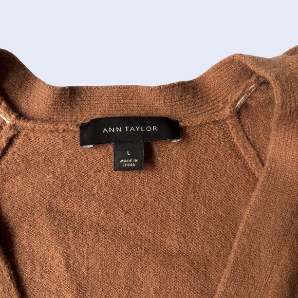 Ann Taylor L Minimalist Cardigan Brown Oversized Button Front Y2K - Picture 3 of 6